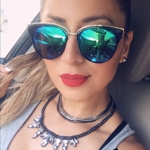 Meet your Posher, Denisse